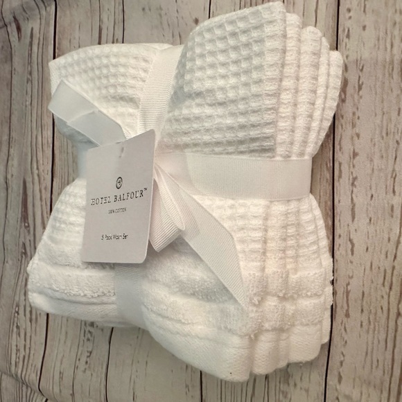 🎁9 PC Hotel Balfour Oversized Bath Towel Set- Cotton- White Waffle Texture⭐SALE⭐ - Picture 9 of 9